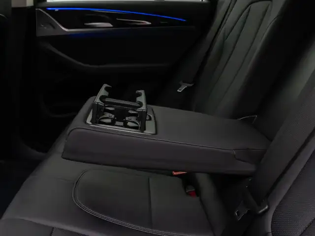 BMW X3 view 28