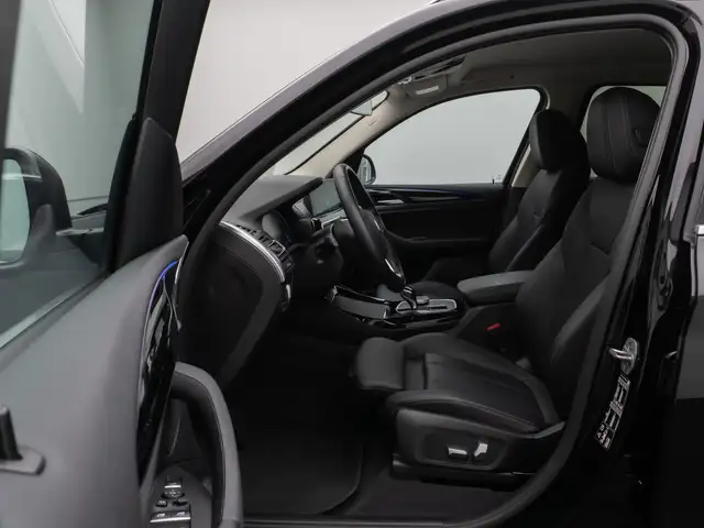 BMW X3 view 19