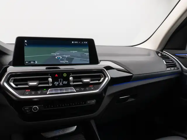 BMW X3 view 21