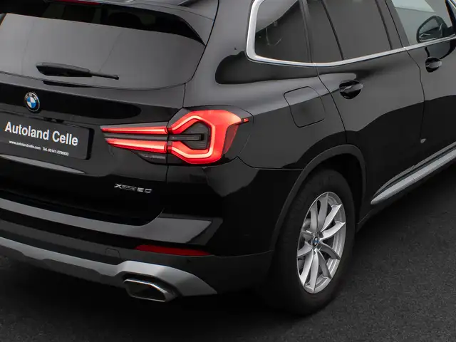 BMW X3 view 16
