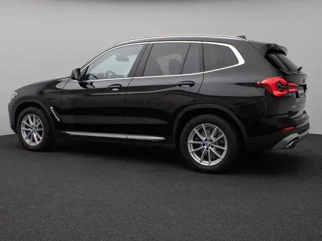 BMW X3 view 10