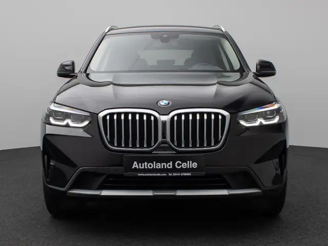 BMW X3 view 2