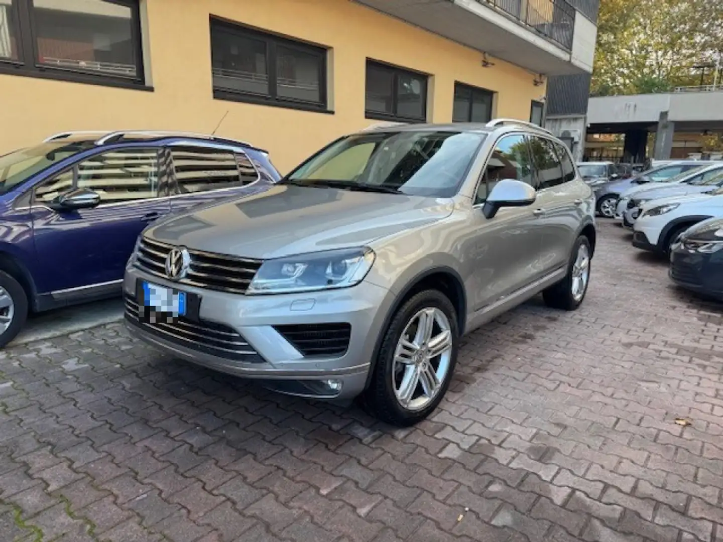 Volkswagen Touareg 3.0 TDI 204 CV tiptronic BlueMotion Techn. Executi Argento - 1