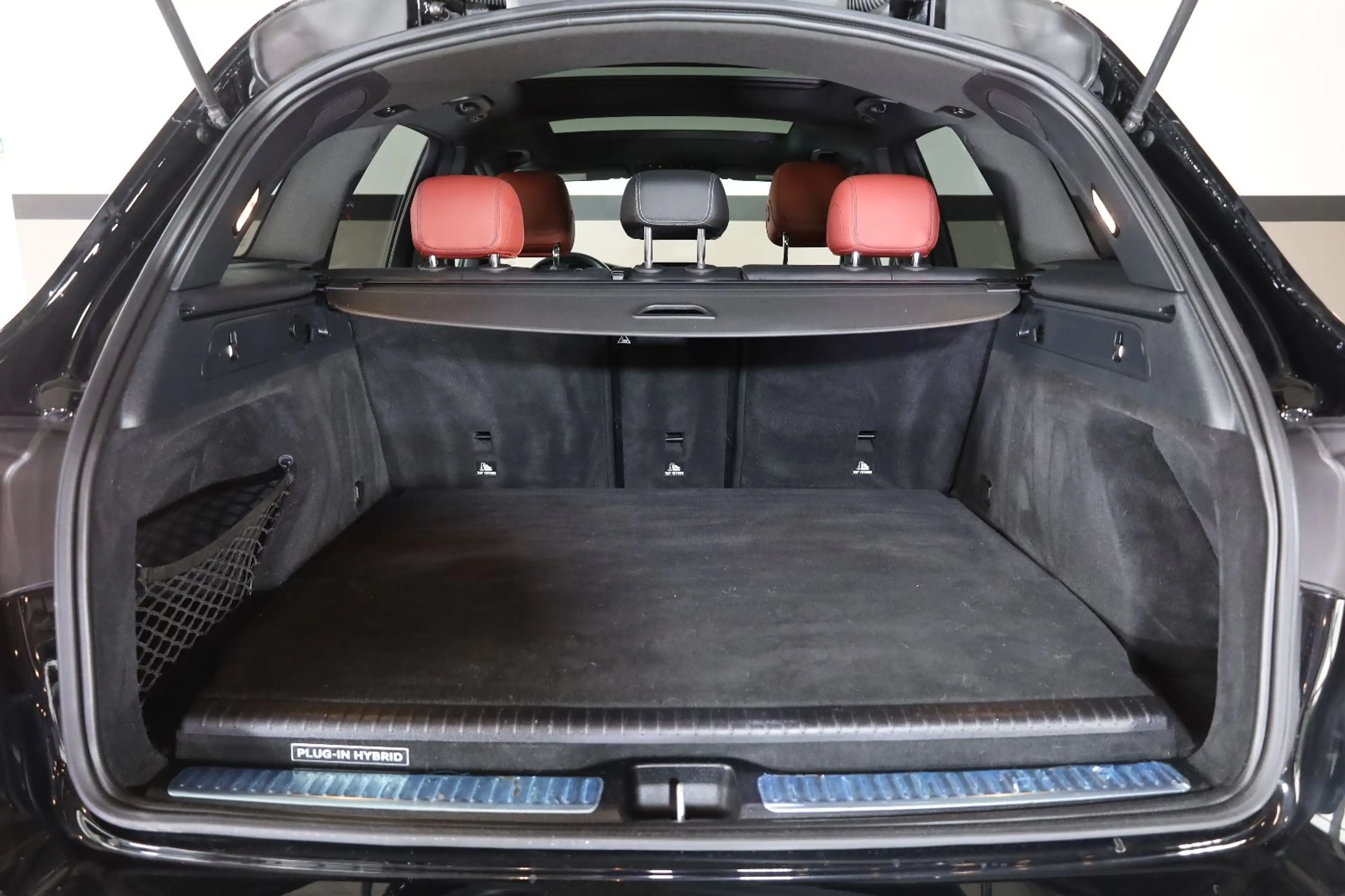 Mercedes-Benz GLC 350 e 4MATIC/BURMESTER/PANO/SHZ/TOTW/RFK/R19 — photo 6