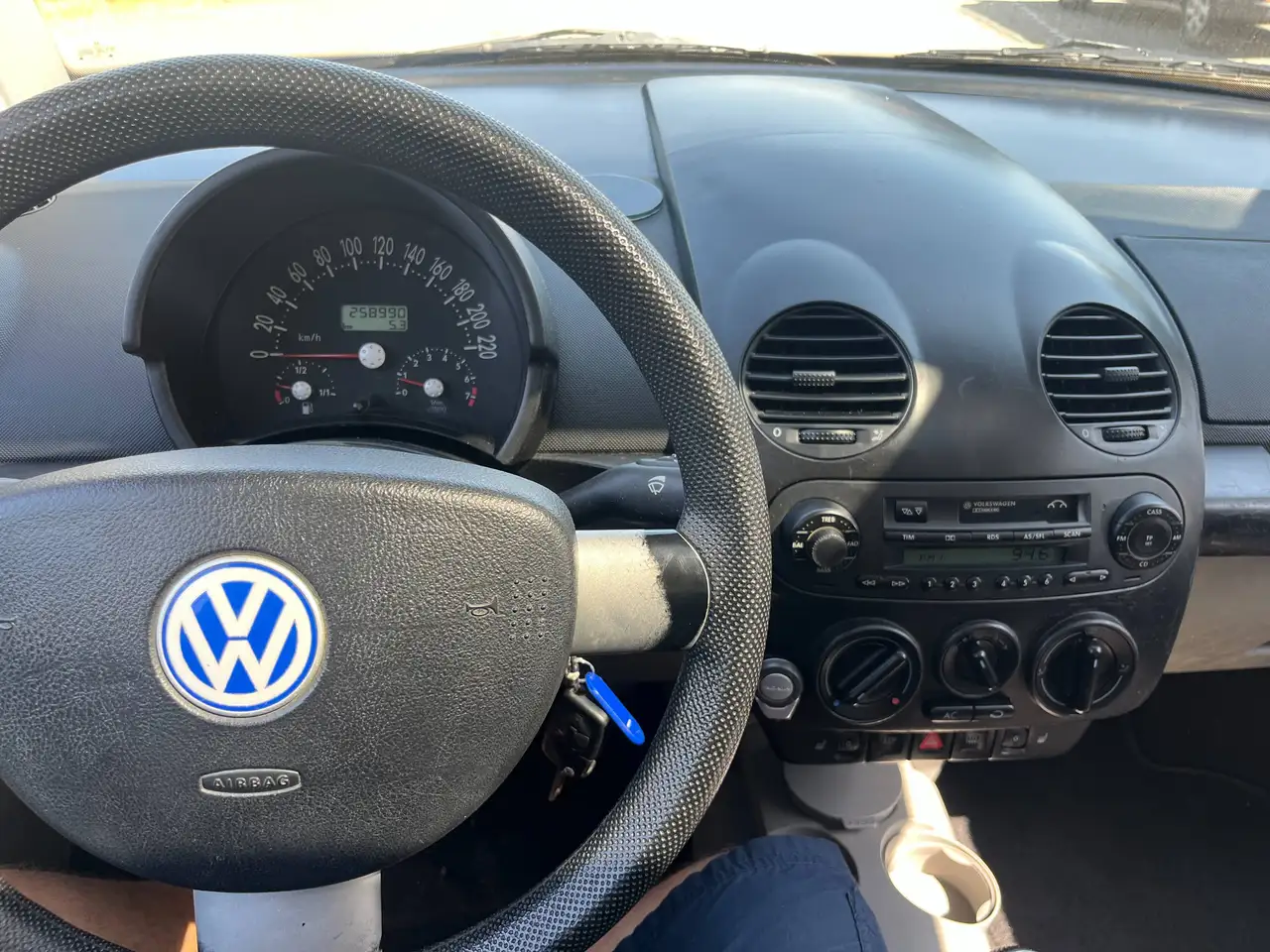 Volkswagen New Beetle 2.0 Highline, foto 11