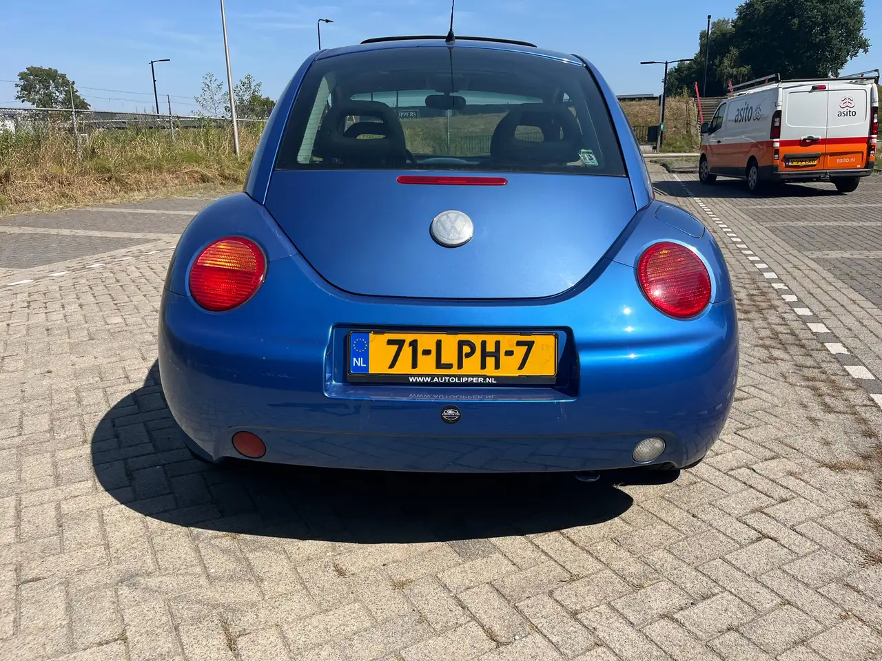 Volkswagen New Beetle 2.0 Highline, foto 3