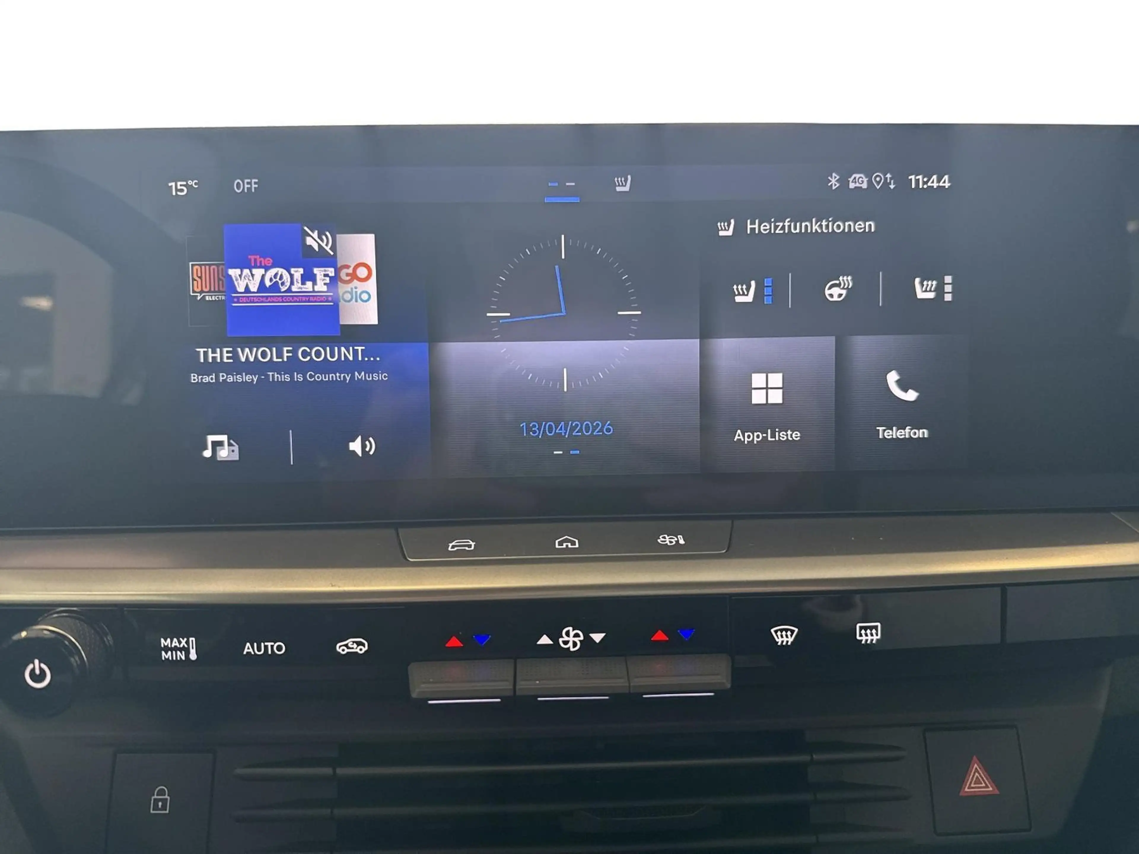 Opel Grandland X Grandland Edition Hybrid 145 PS Allwetterreifen — photo 12