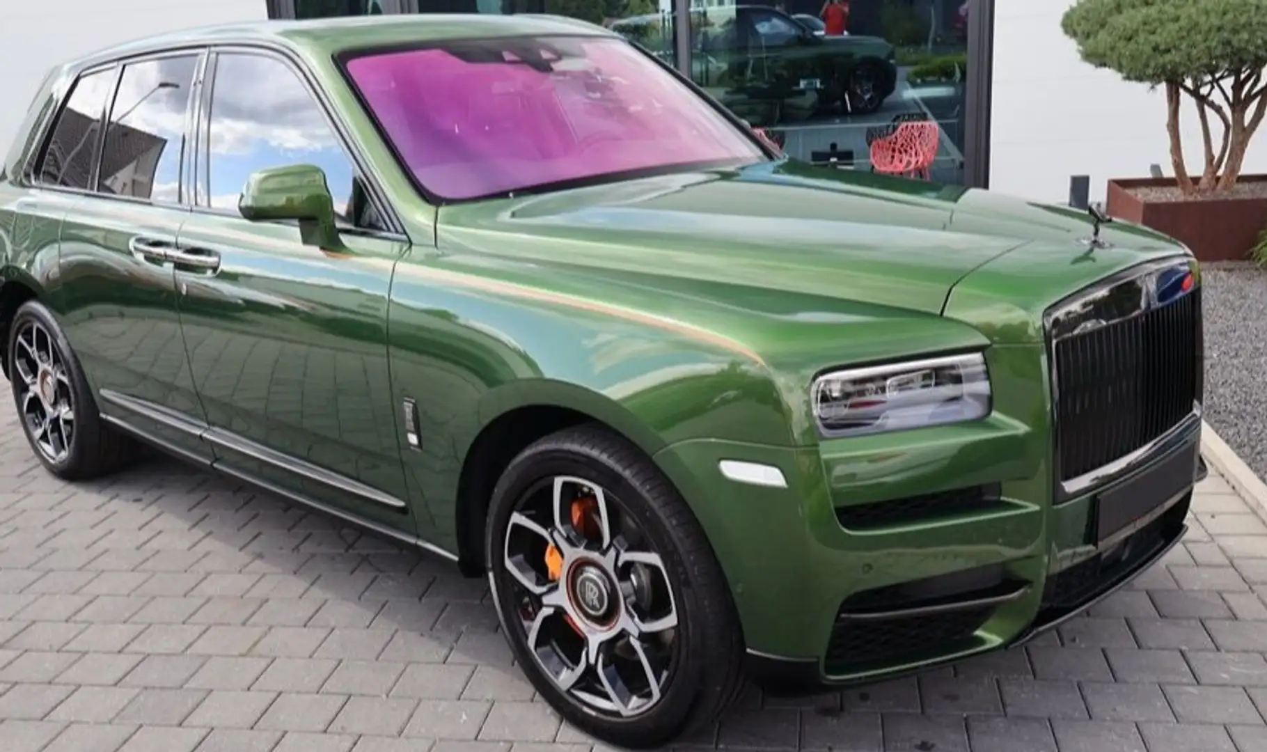 Rolls-Royce Cullinan Yeşil - 1