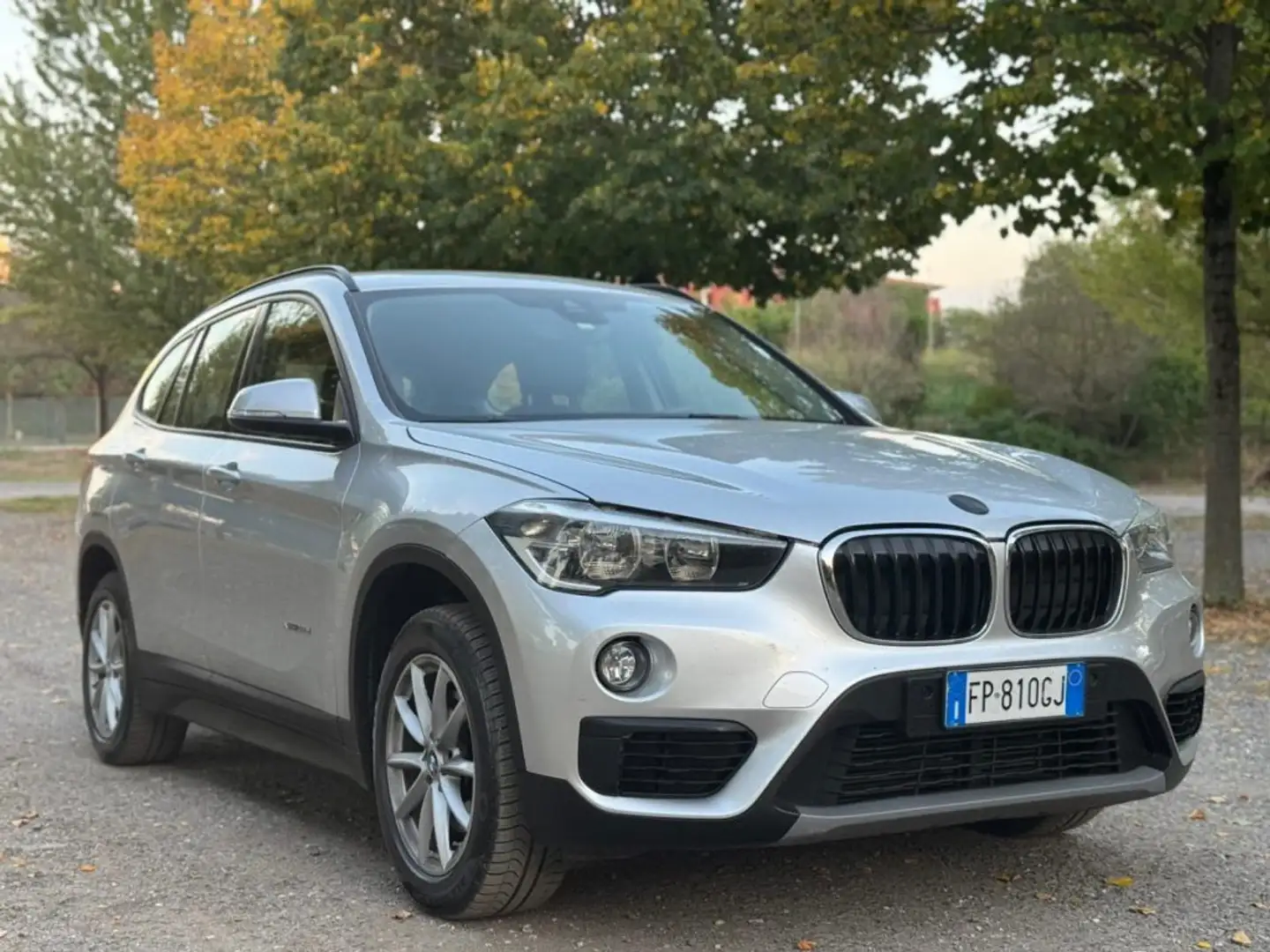 BMW X1 XDrive18d Business Argento - 1