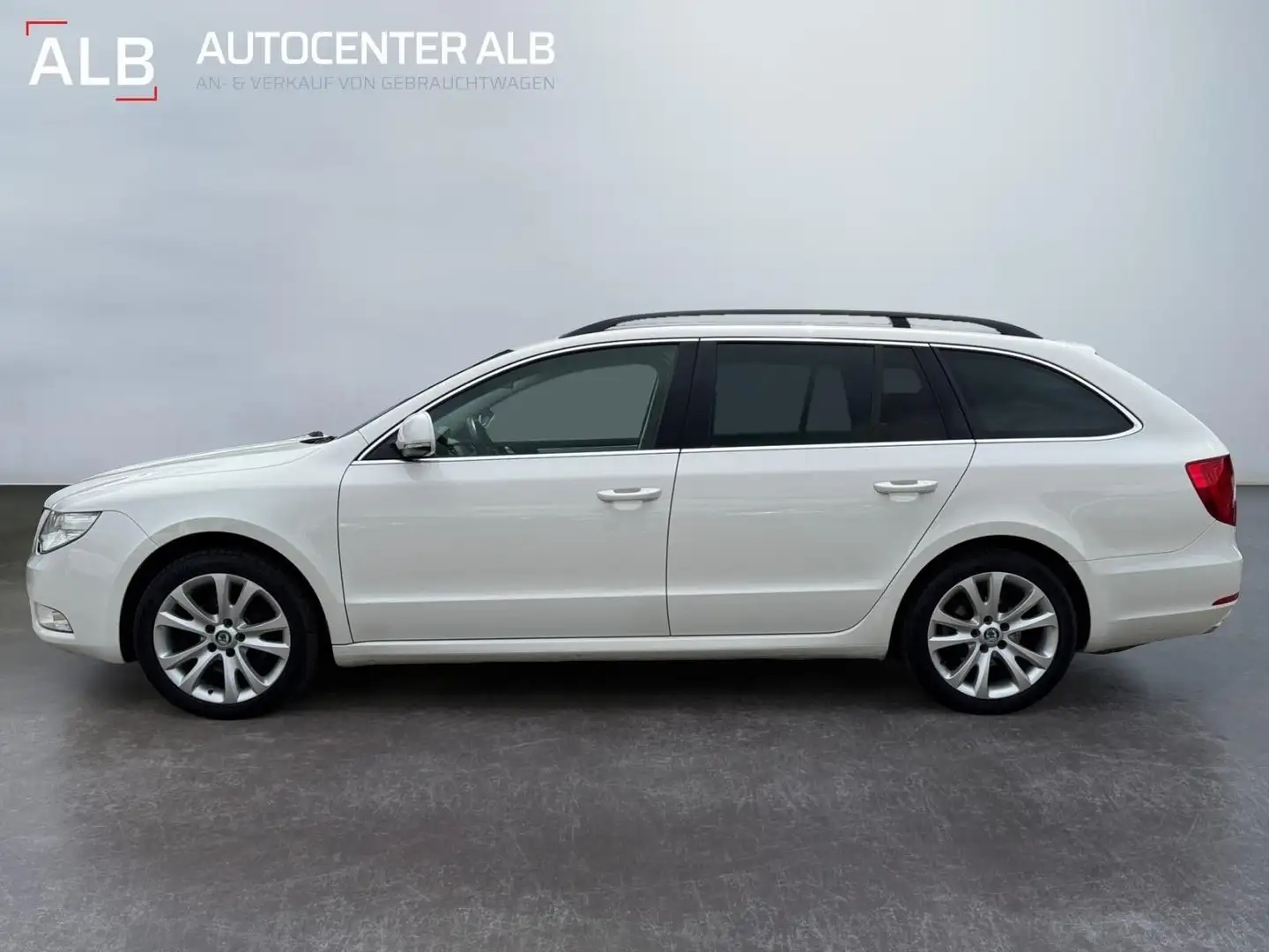 Skoda Superb Combi Ambition 2.0 TDI/1.HAND/XENON/NAVI/ Blanc - 2