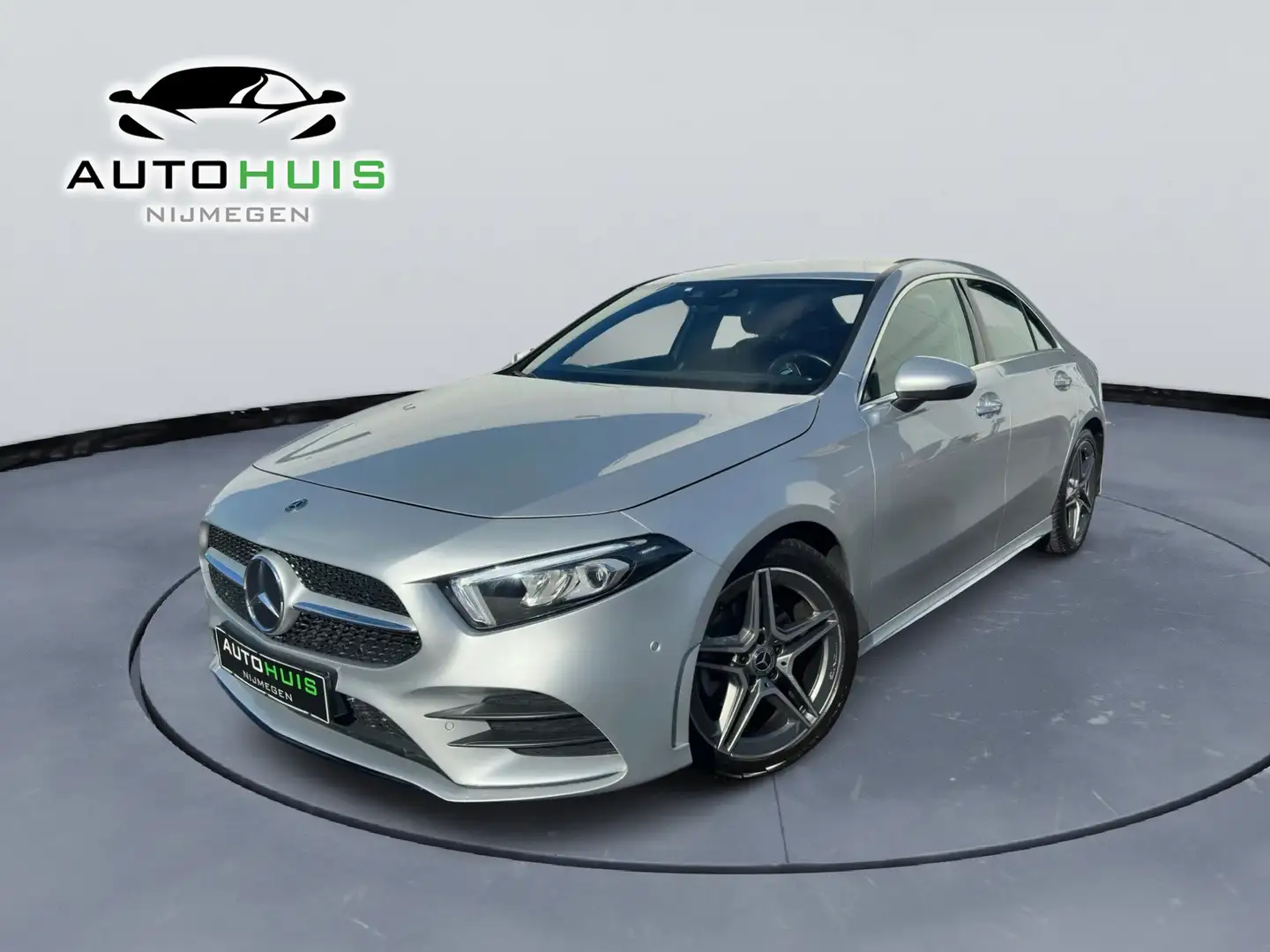 Mercedes-Benz A 200 A AMG Line Automaat Sfeerverlichting Zilver - 1