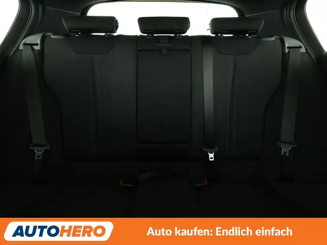 BMW 1 Series view 15