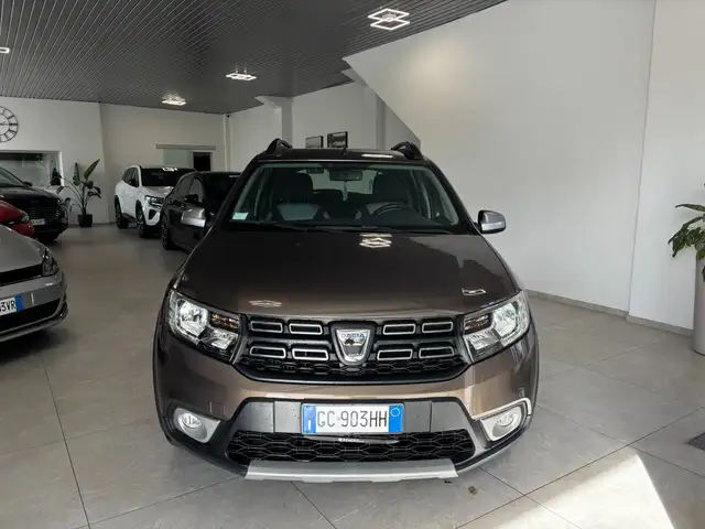 Dacia Sandero view 2