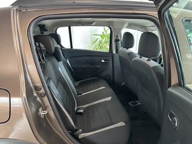 Dacia Sandero view 8