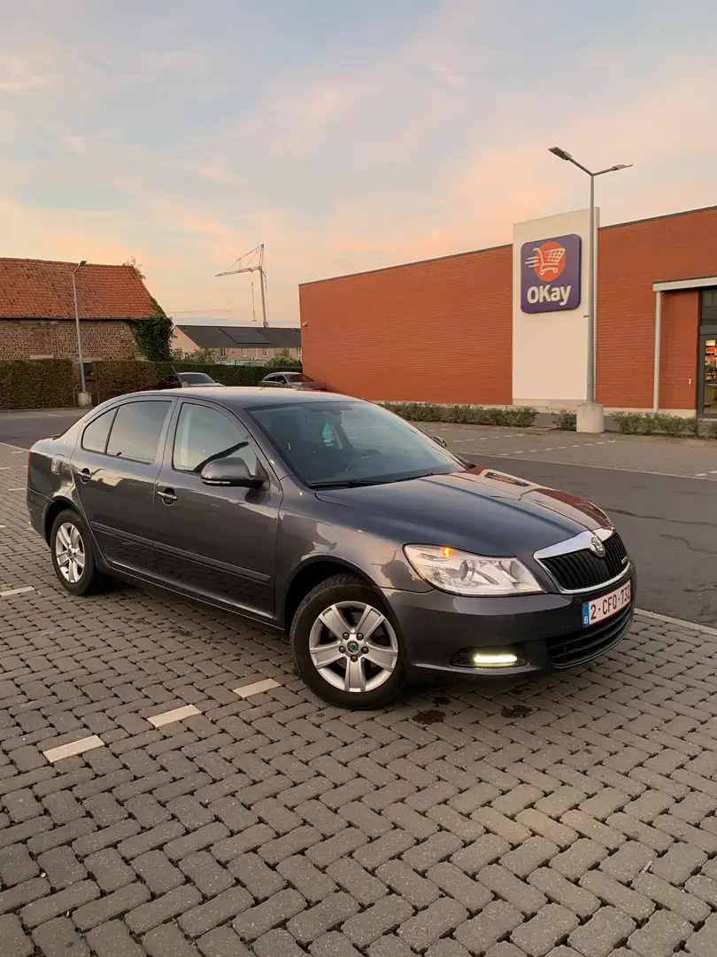 Skoda Octavia 1.6 TDI DPF GreenLine Gris - 1