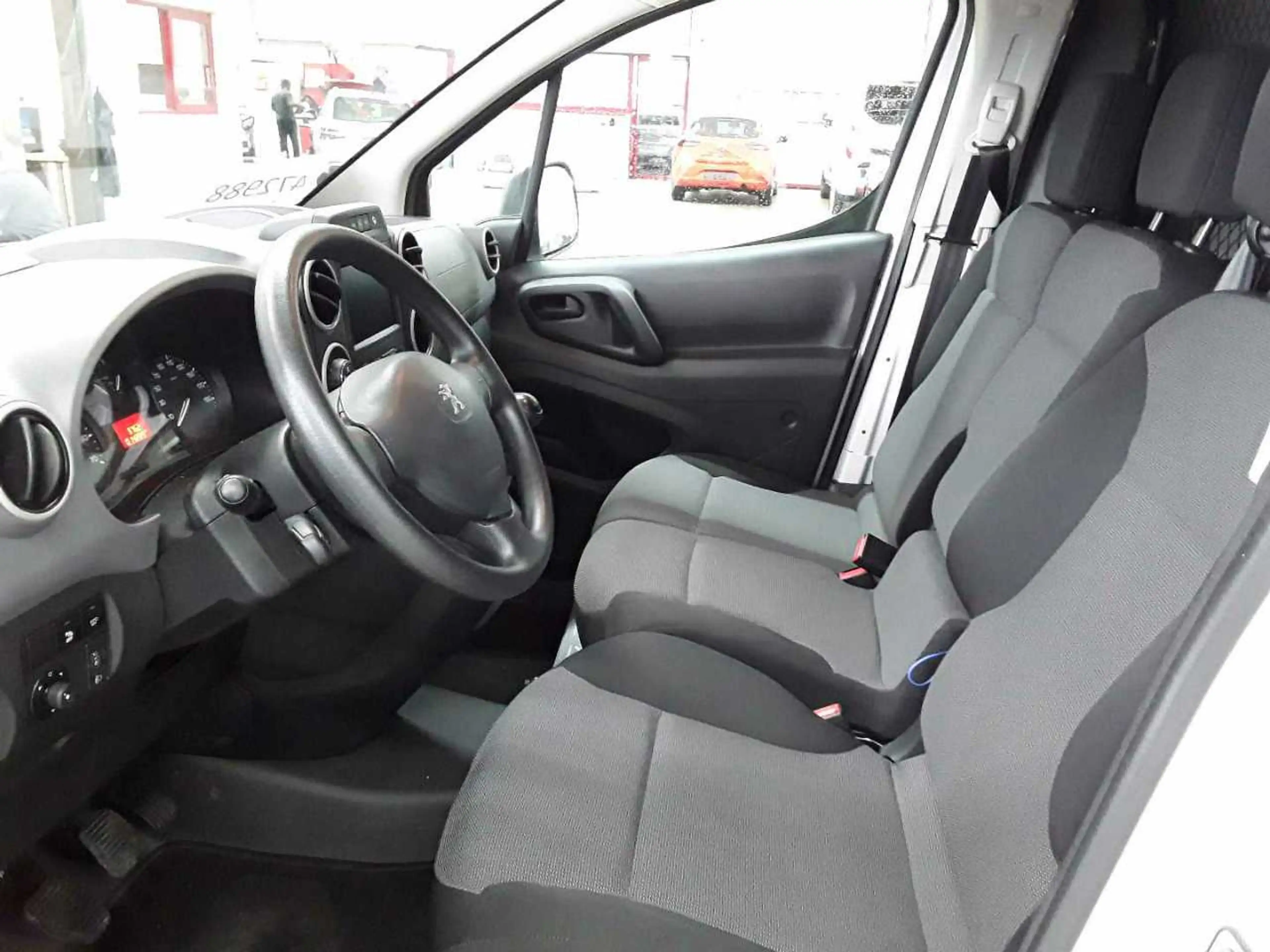 Peugeot Partner Partner 1.6HDi Premium Avantage Edition — photo 7