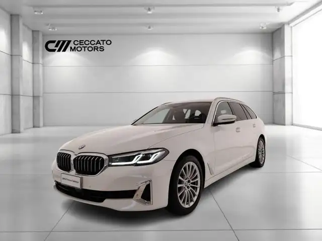 BMW 520 d Touring mhev 48V xdrive Luxury auto