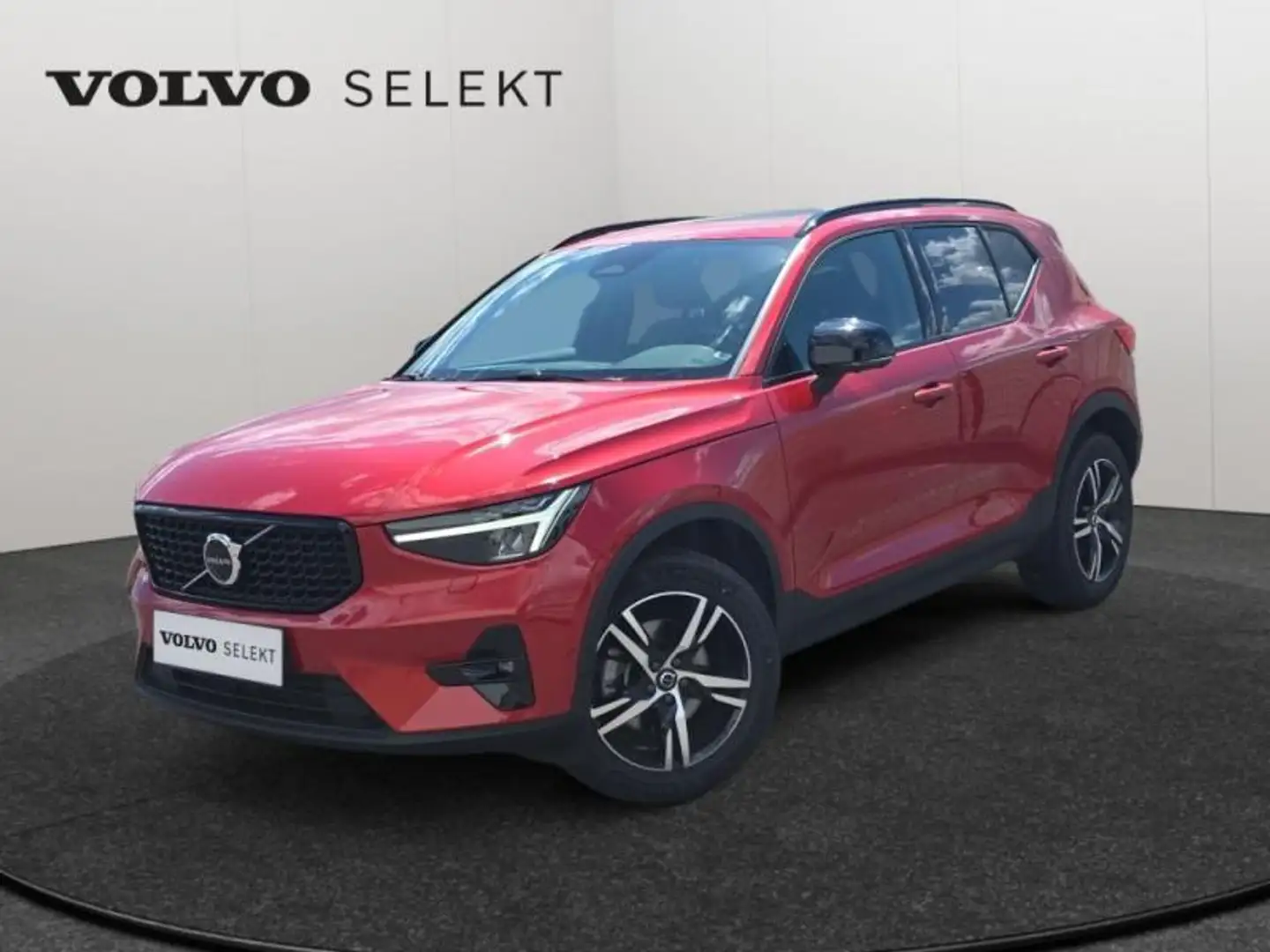 Volvo XC40 B3 Plus Dark / Essence Rosso - 1