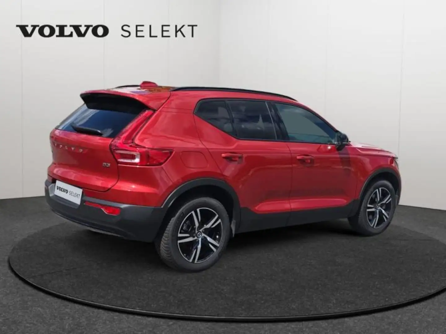 Volvo XC40 B3 Plus Dark / Essence Rosso - 2