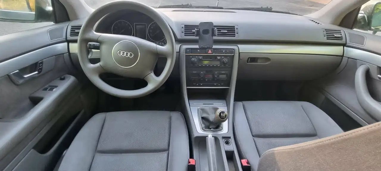 Audi A4 2.0, foto 8