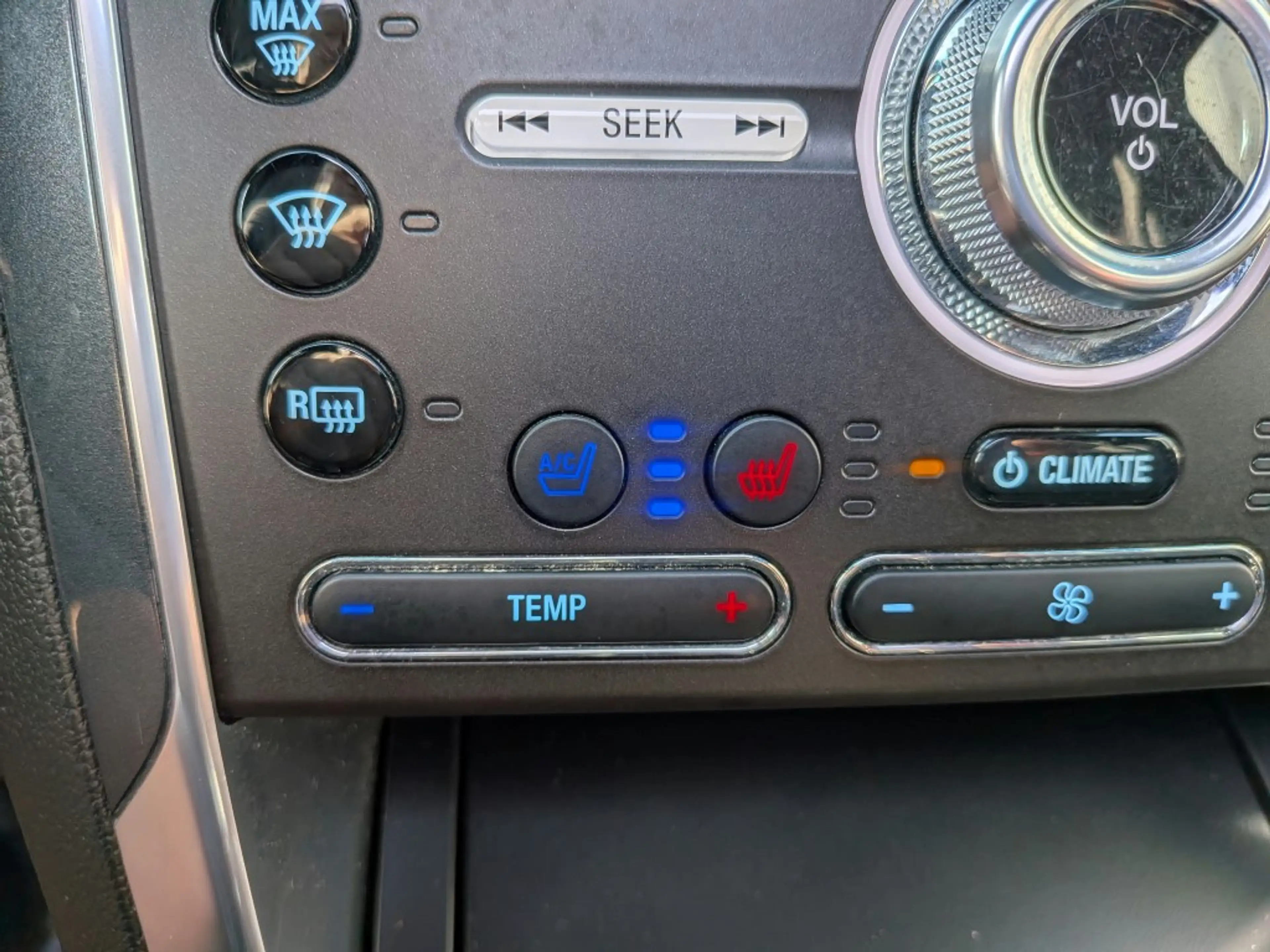 Ford Explorer 3.5 V6 370 PK 7 persoons — photo 27