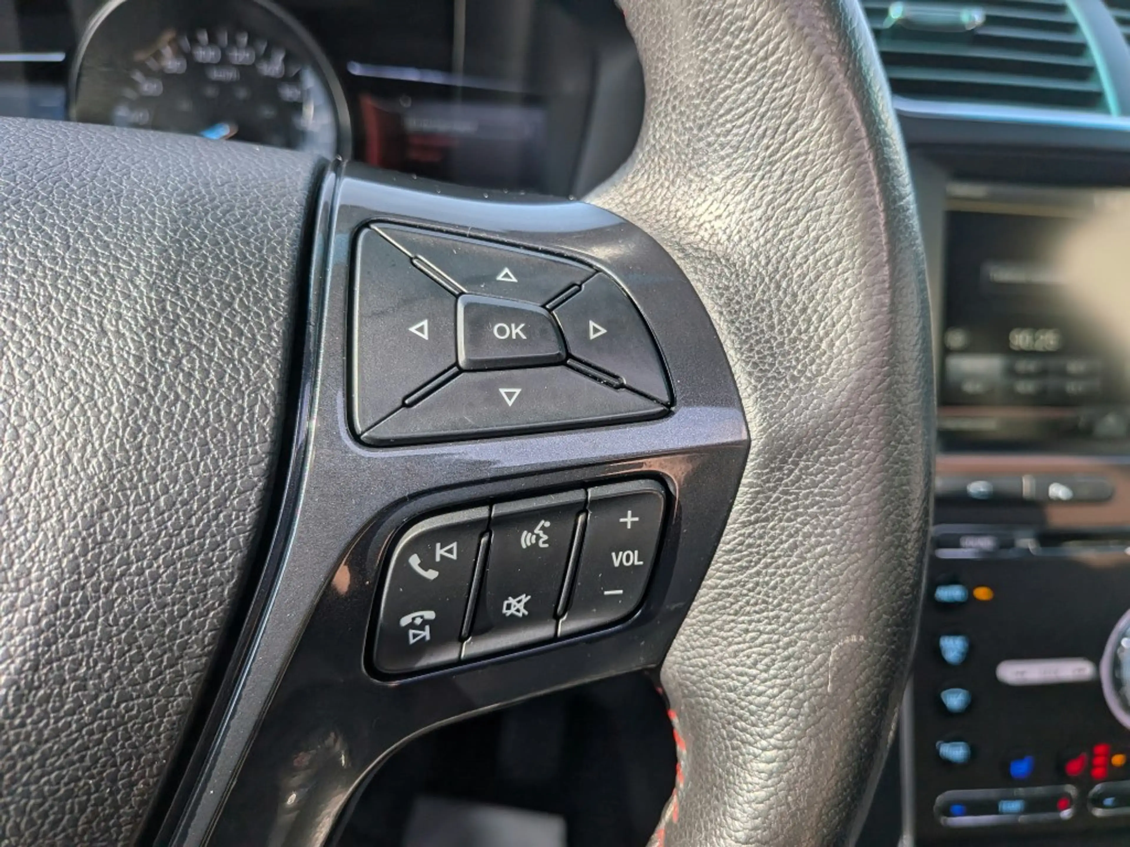Ford Explorer 3.5 V6 370 PK 7 persoons — photo 13