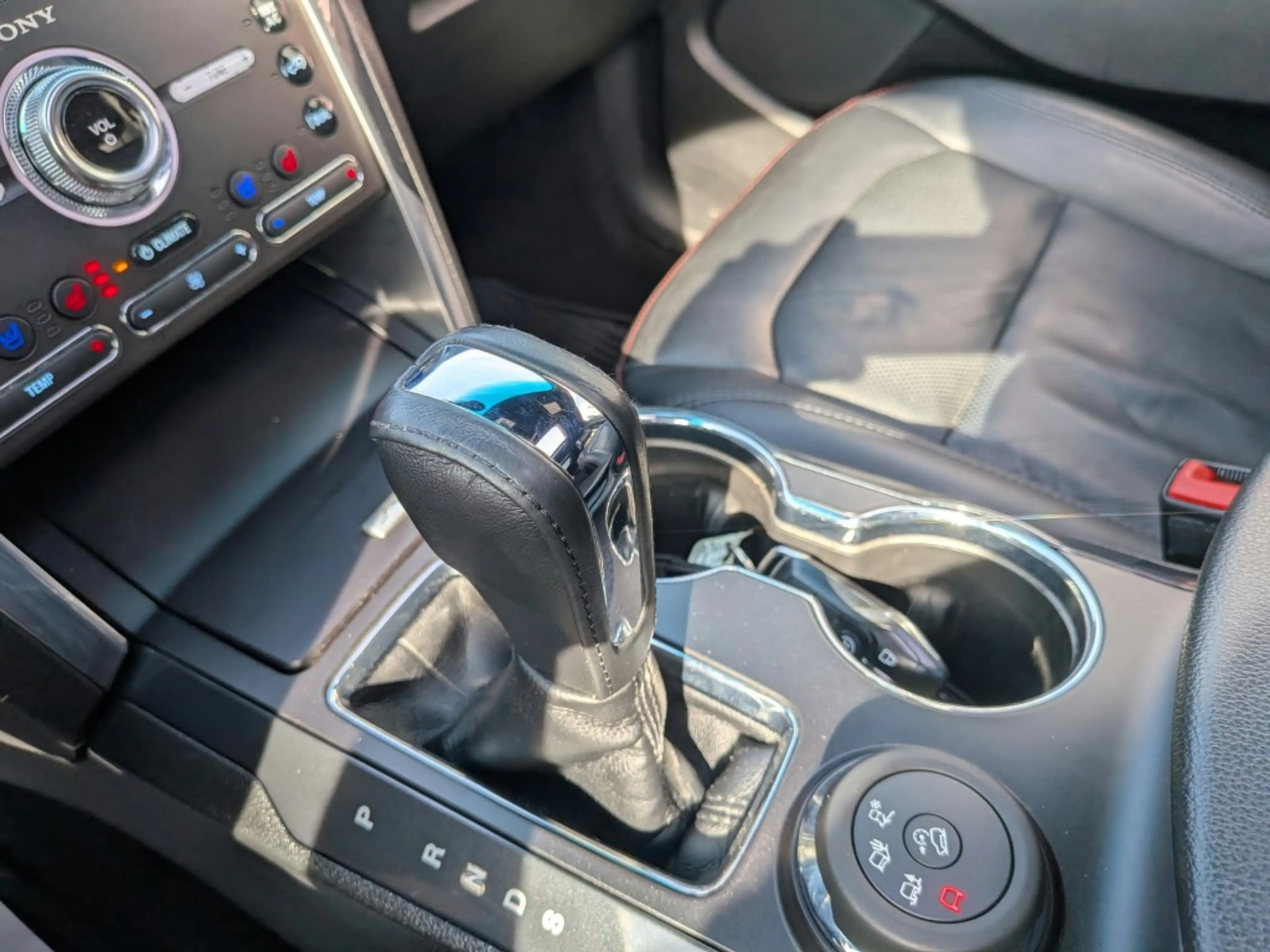 Ford Explorer 3.5 V6 370 PK 7 persoons — photo 29