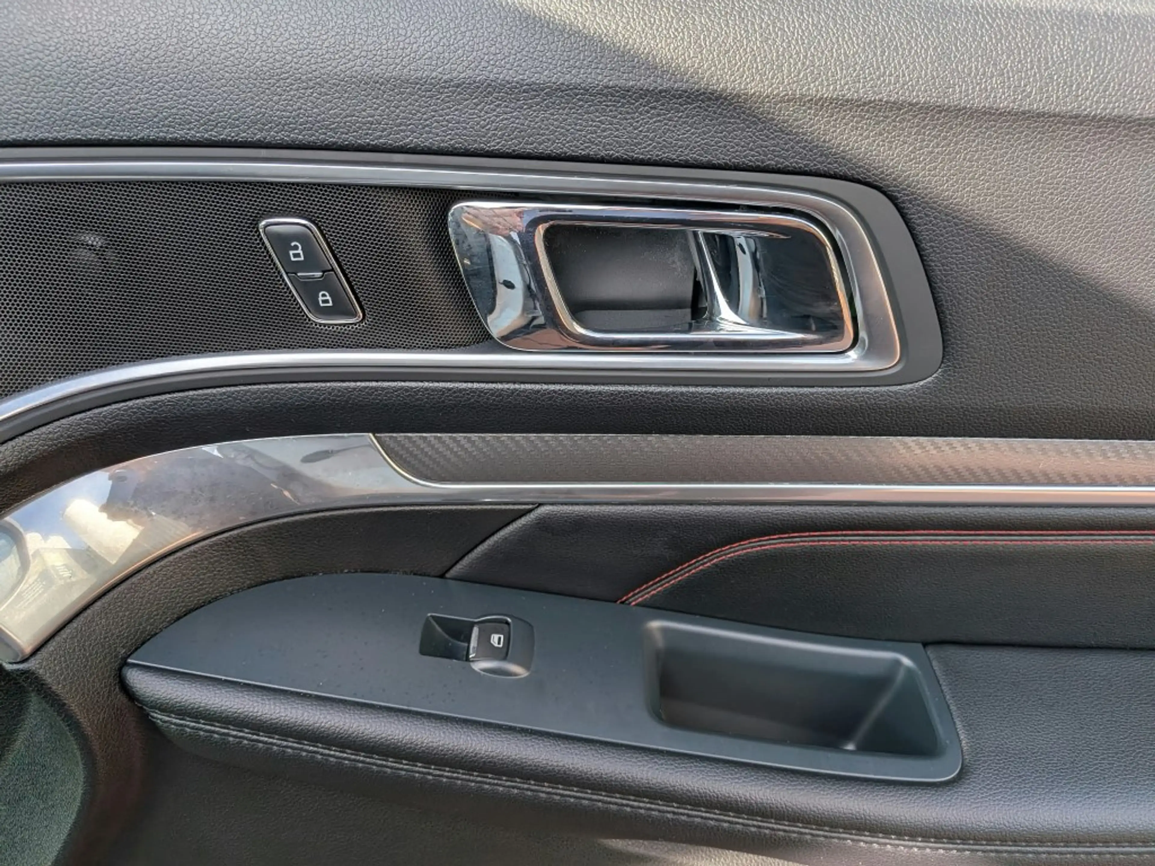 Ford Explorer 3.5 V6 370 PK 7 persoons — photo 20