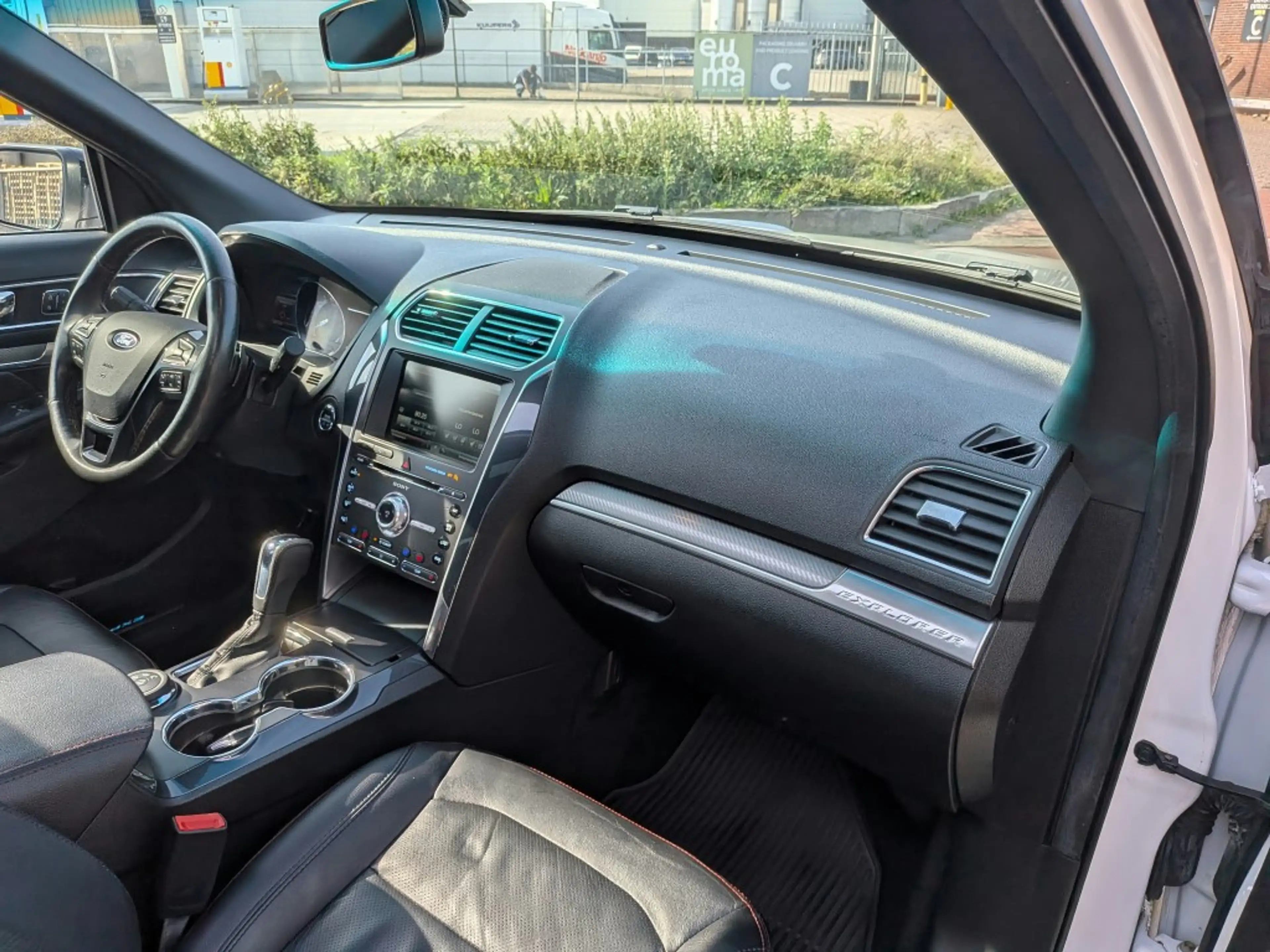 Ford Explorer 3.5 V6 370 PK 7 persoons — photo 19