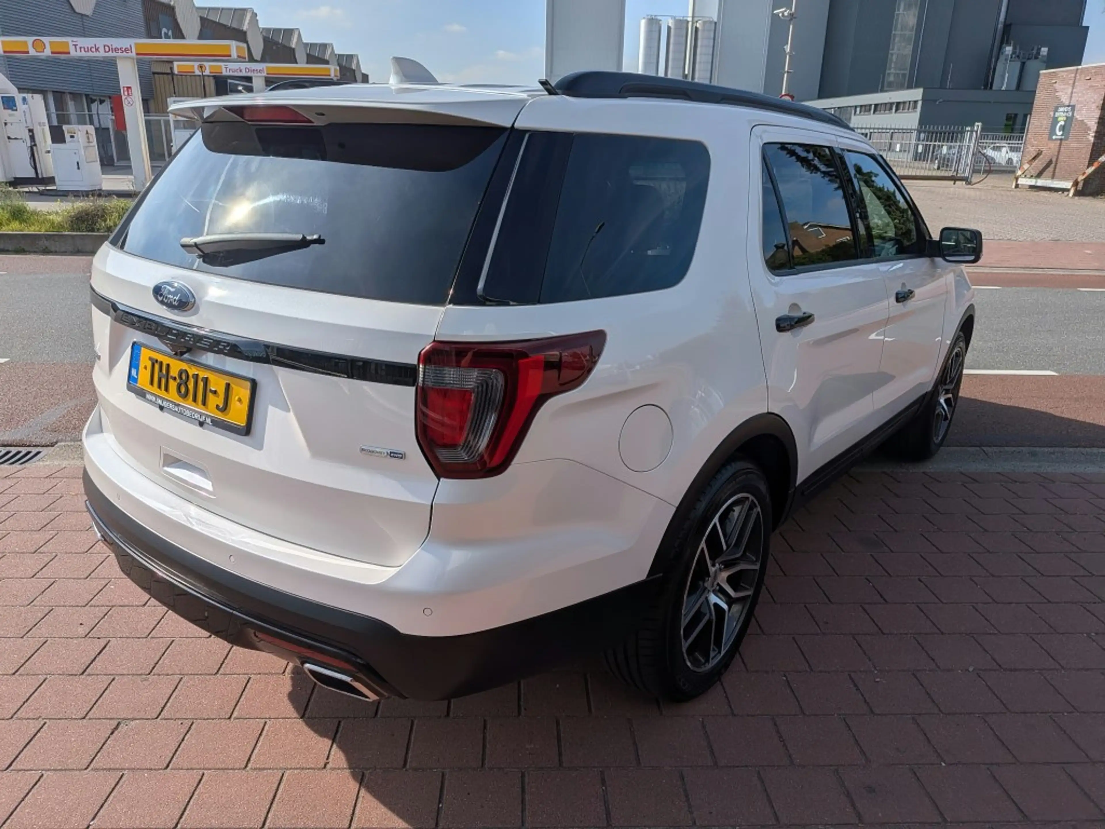 Ford Explorer 3.5 V6 370 PK 7 persoons — photo 5