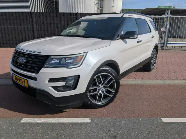 Ford Explorer 3.5 V6 370 PK 7 persoons