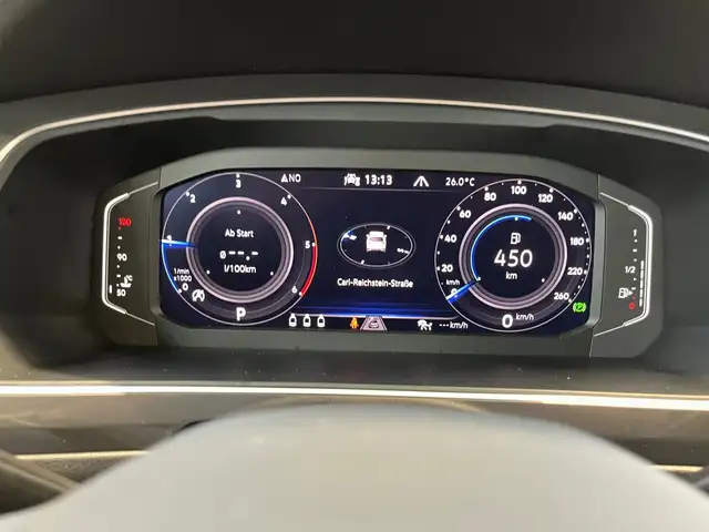 Volkswagen Tiguan Allspace view 12