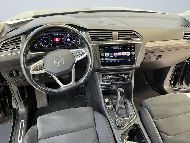 Volkswagen Tiguan Allspace view 8
