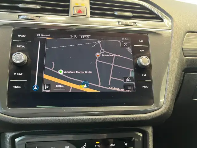 Volkswagen Tiguan Allspace view 13
