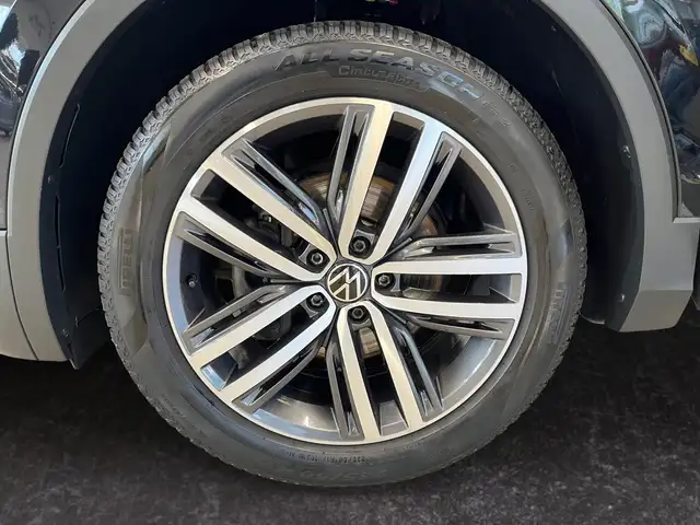 Volkswagen Tiguan Allspace view 15