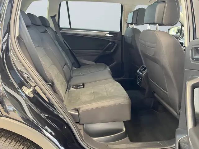 Volkswagen Tiguan Allspace view 11