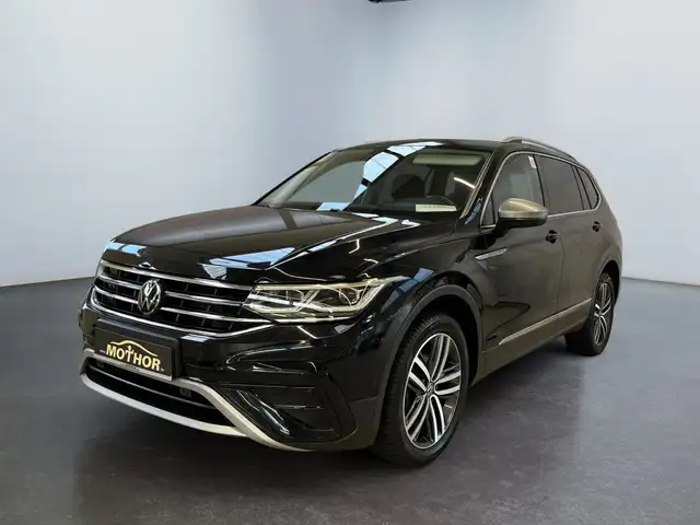 Volkswagen Tiguan Allspace view 2