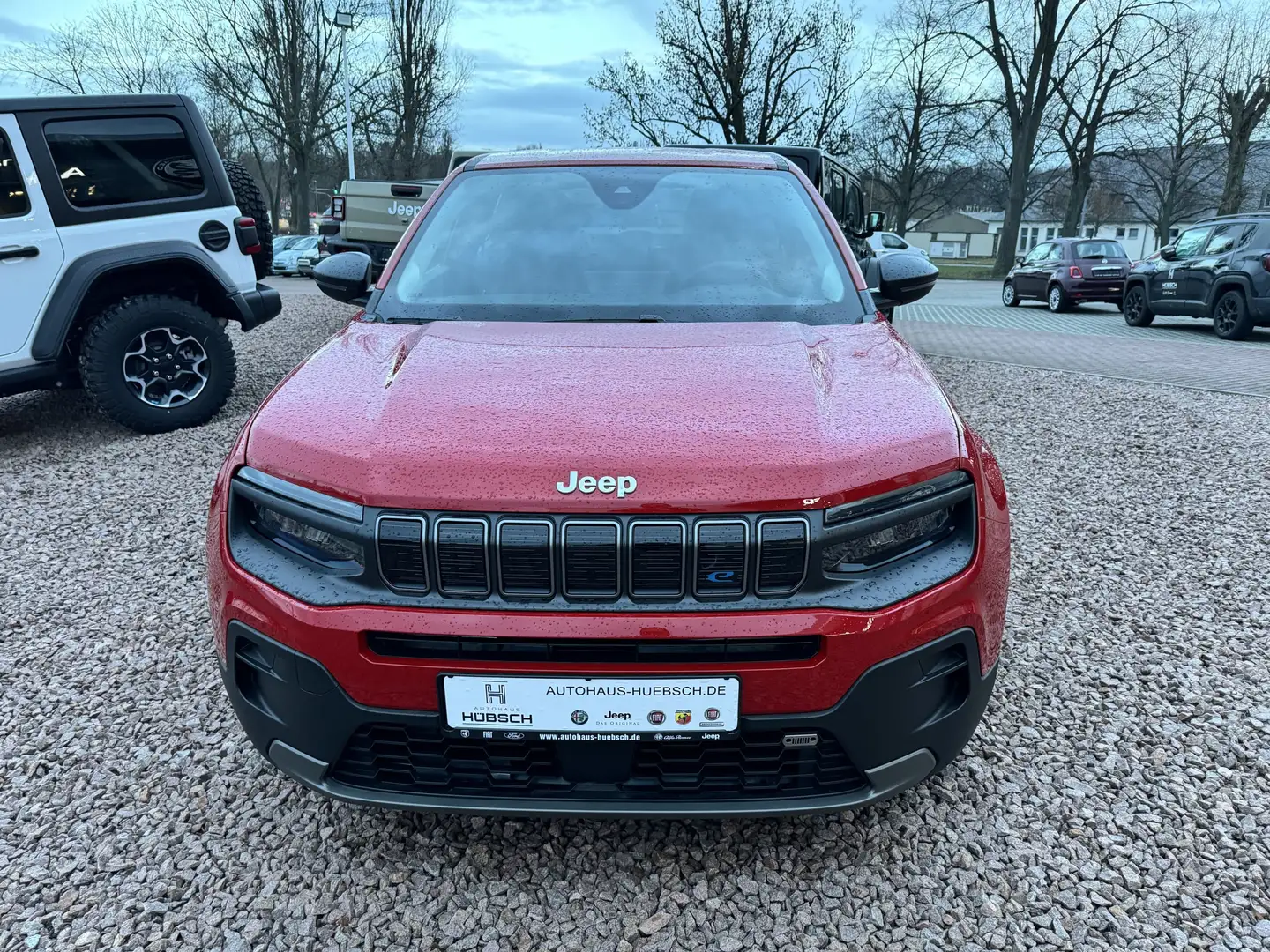 Jeep Avenger 54 kWh 115 kW Longitude Rot - 1