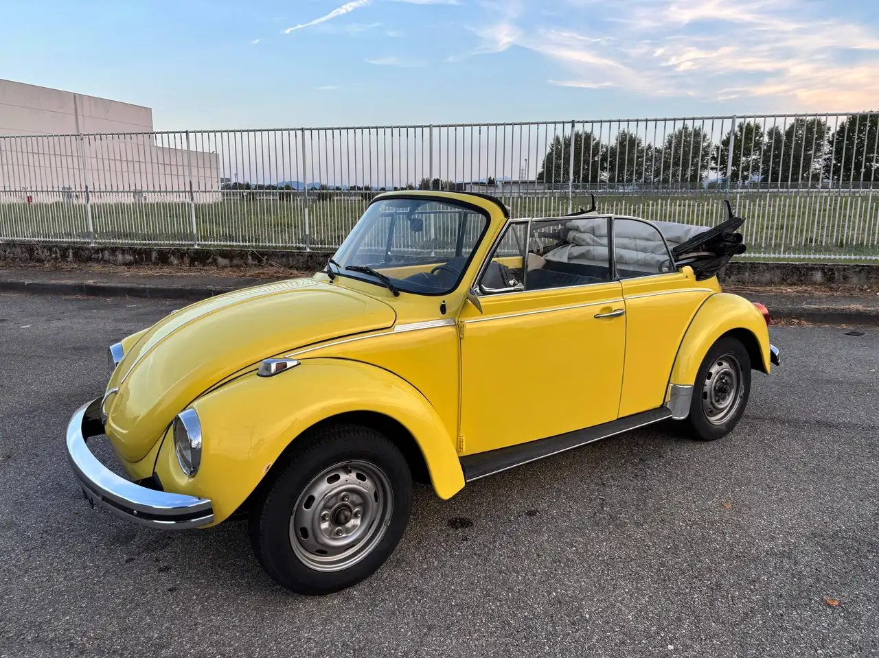 Volkswagen Maggiolino Cabriolet, foto 1