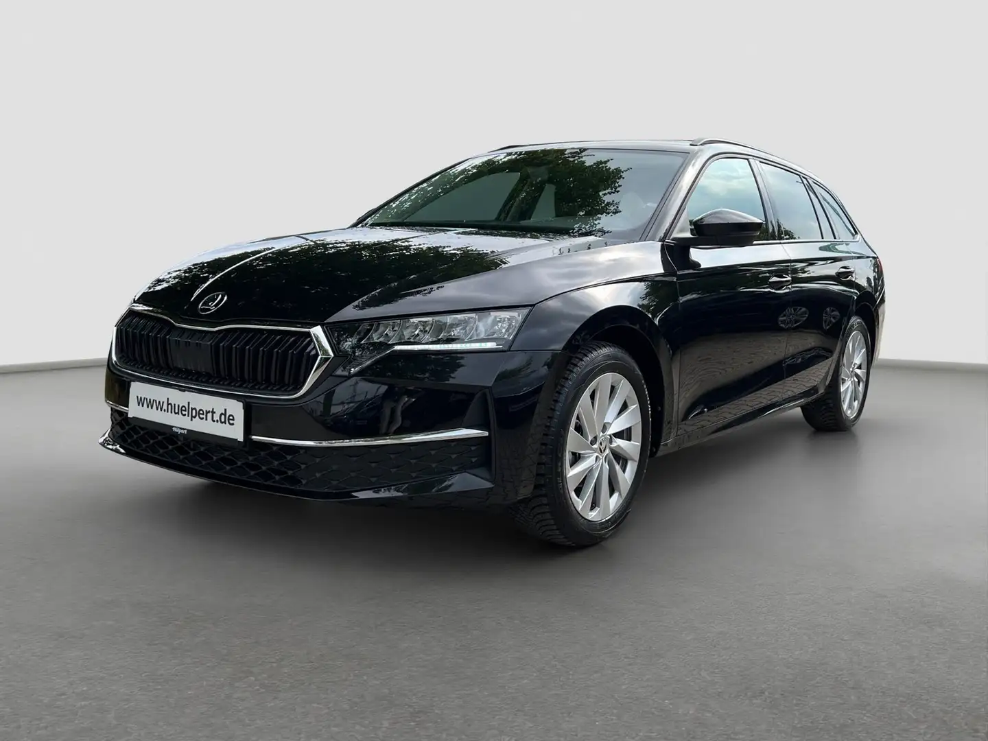 Skoda Octavia Combi 1.5 e-TEC SELECTION CAM ACC NAVI Чёрный - 2