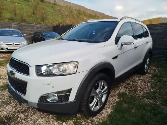 Chevrolet Captiva 2.2 D LTZ 4WD*Autom.*Pano*Temp.*Navi*7Si
