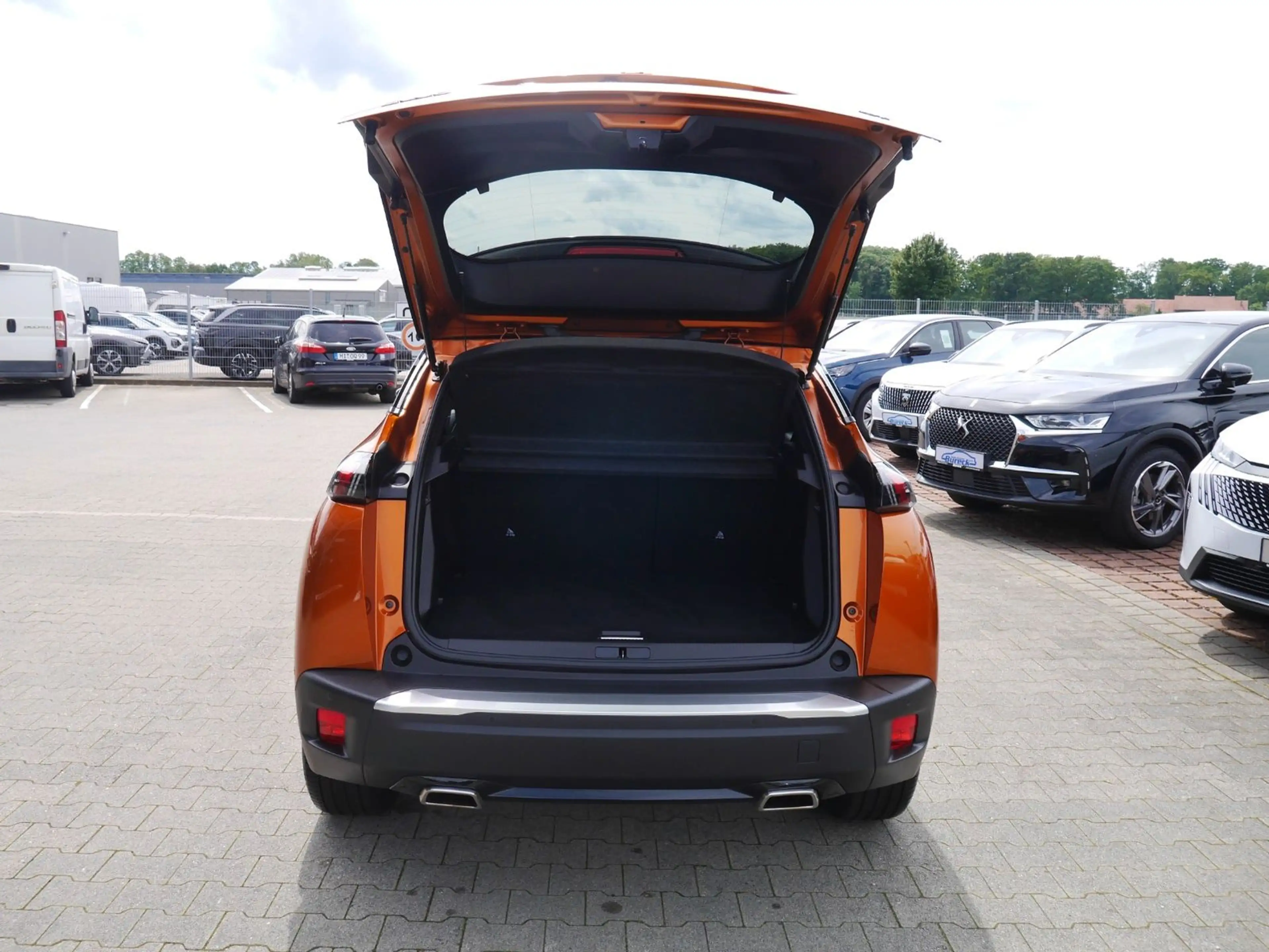 Peugeot 2008 PureTech 155 "GT"  LED/Navi/APP/Kamera — photo 6