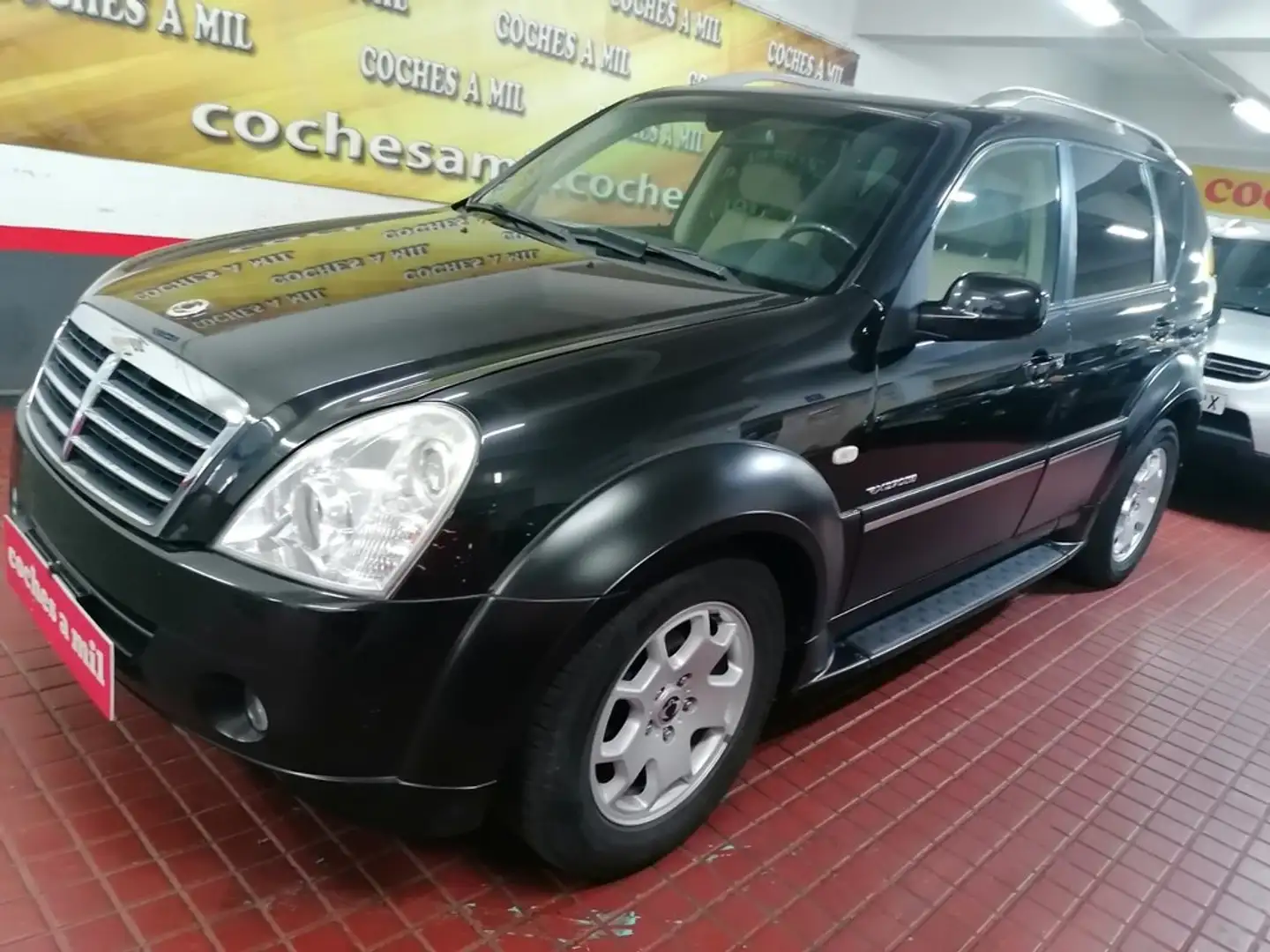 SsangYong Rexton 270XVT LIMITED AUTO Schwarz - 2