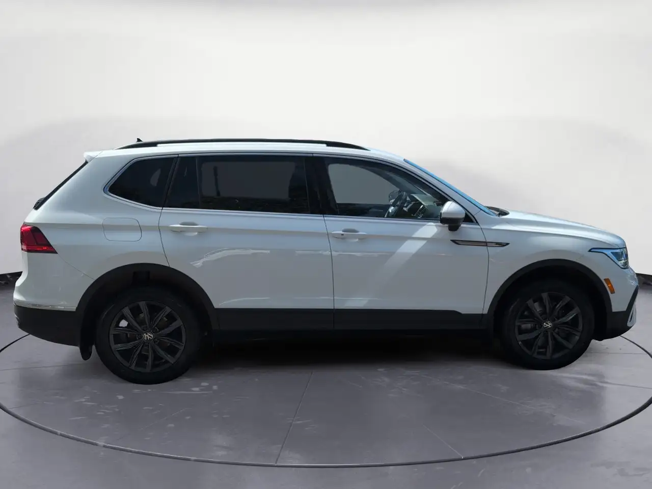 Volkswagen Tiguan photo Volkswagen Tiguan