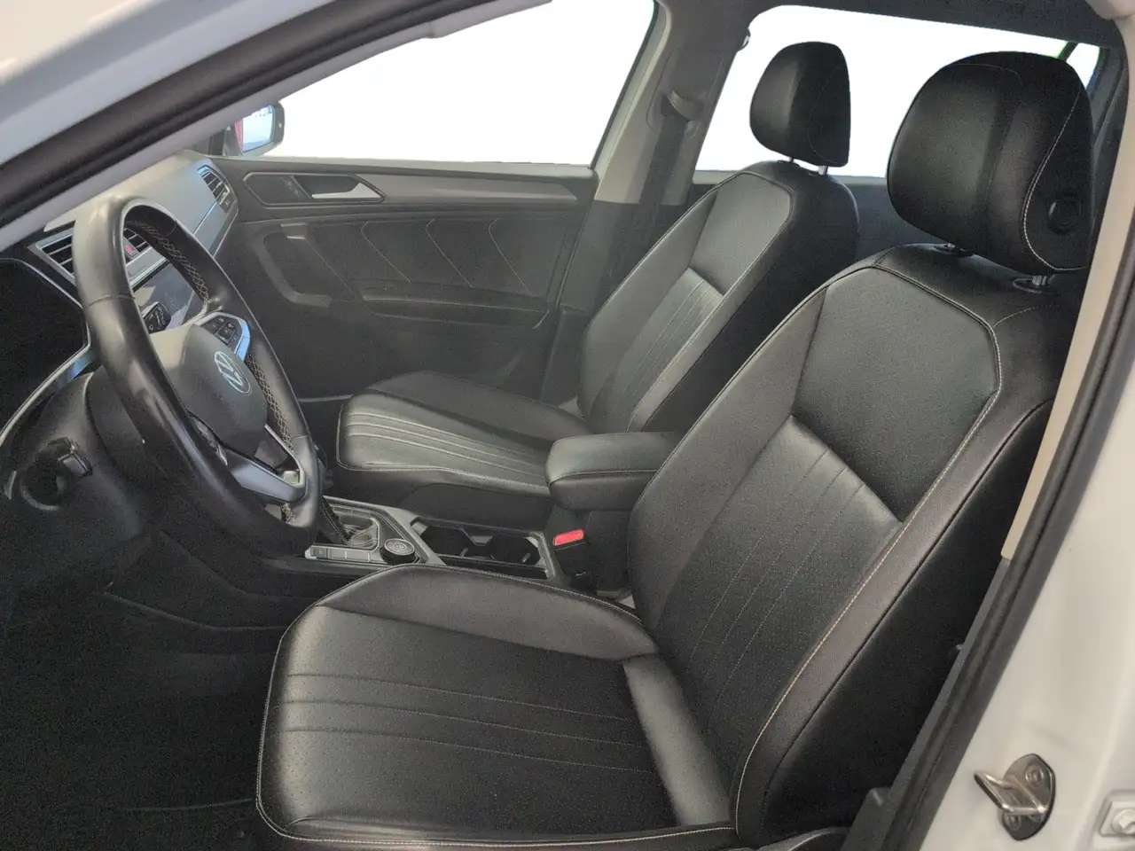 Volkswagen Tiguan photo Volkswagen Tiguan