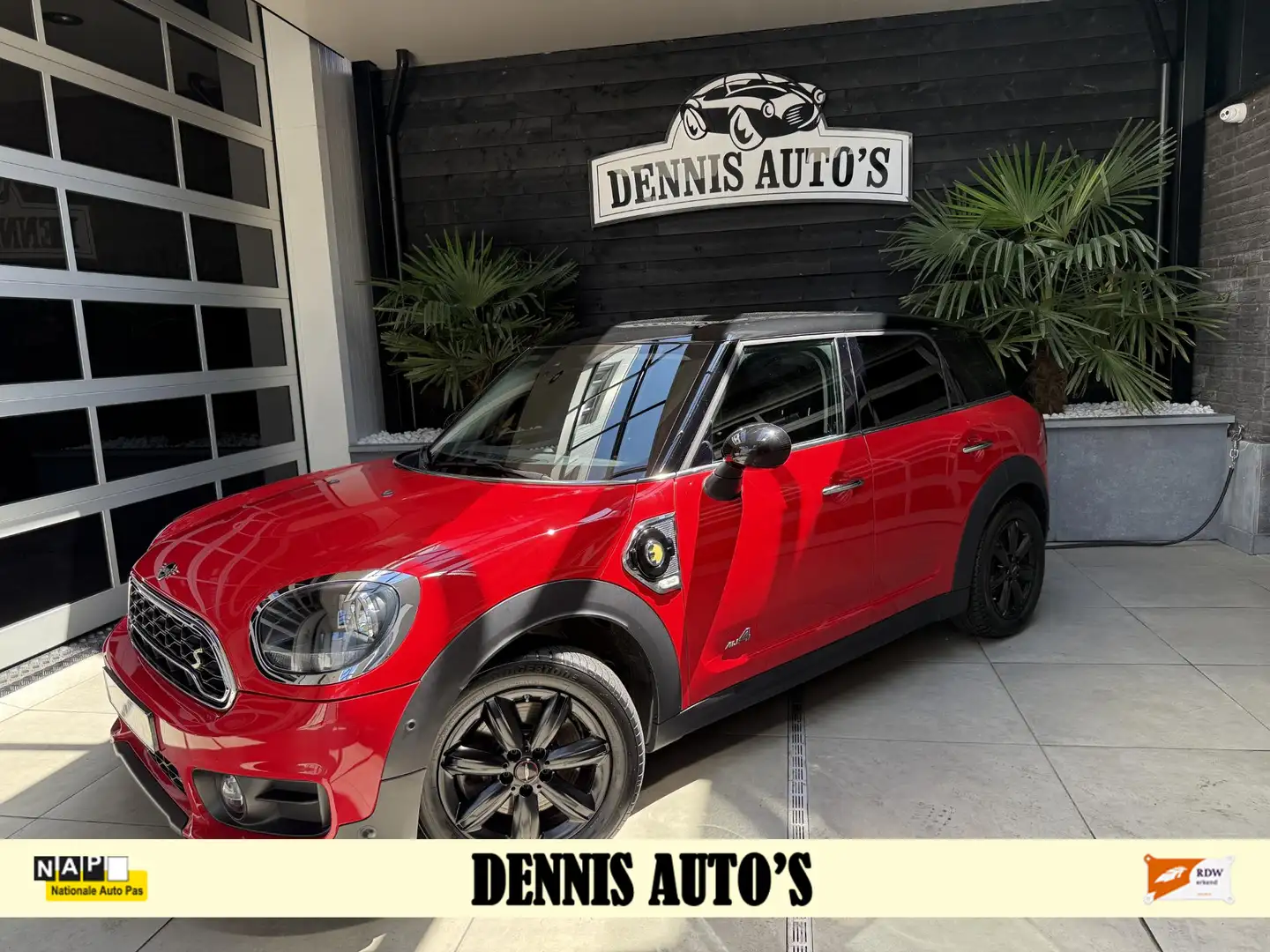 MINI Cooper S Countryman Mini 2.0 E ALL4 Business Edition plug-in hybri Rood - 1