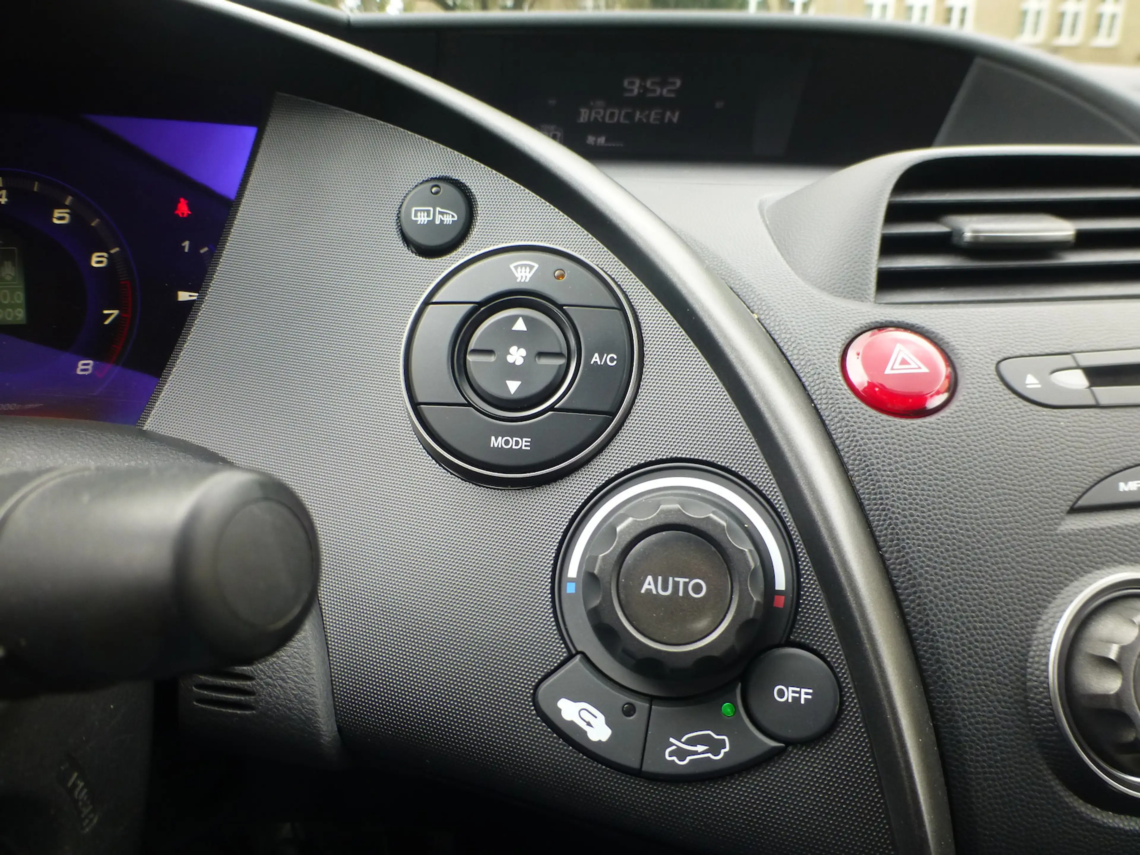Honda Civic 1,4 Comfort 5-Türer Klima — photo 11