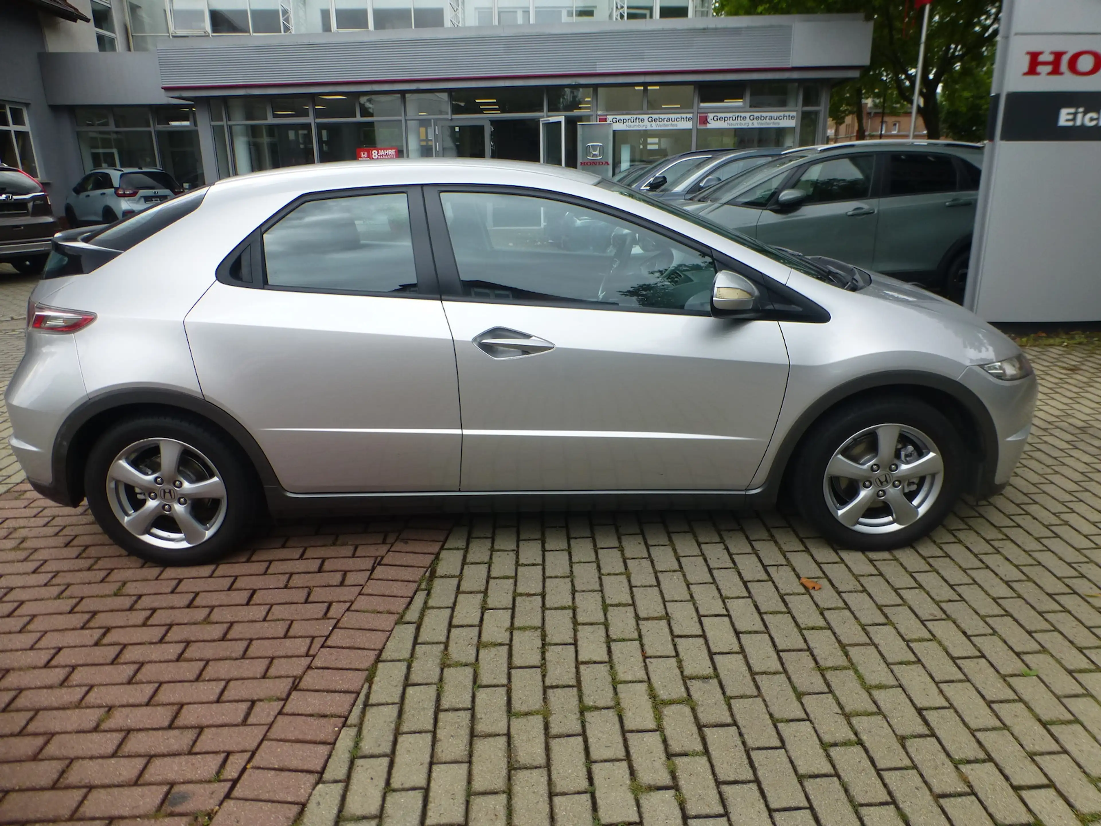 Honda Civic 1,4 Comfort 5-Türer Klima — photo 9
