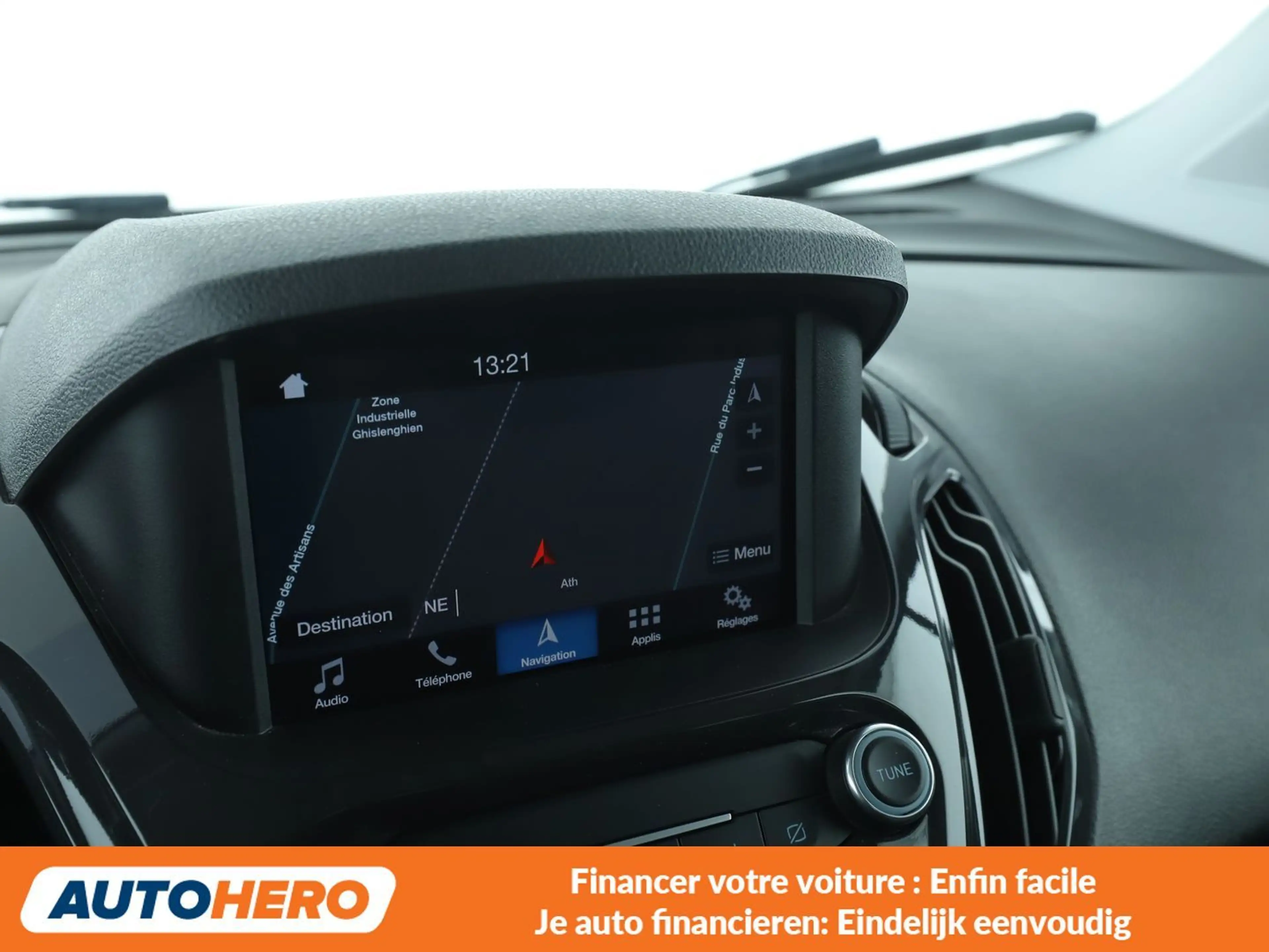Ford Tourneo 1.0 EcoBoost Titanium — photo 8