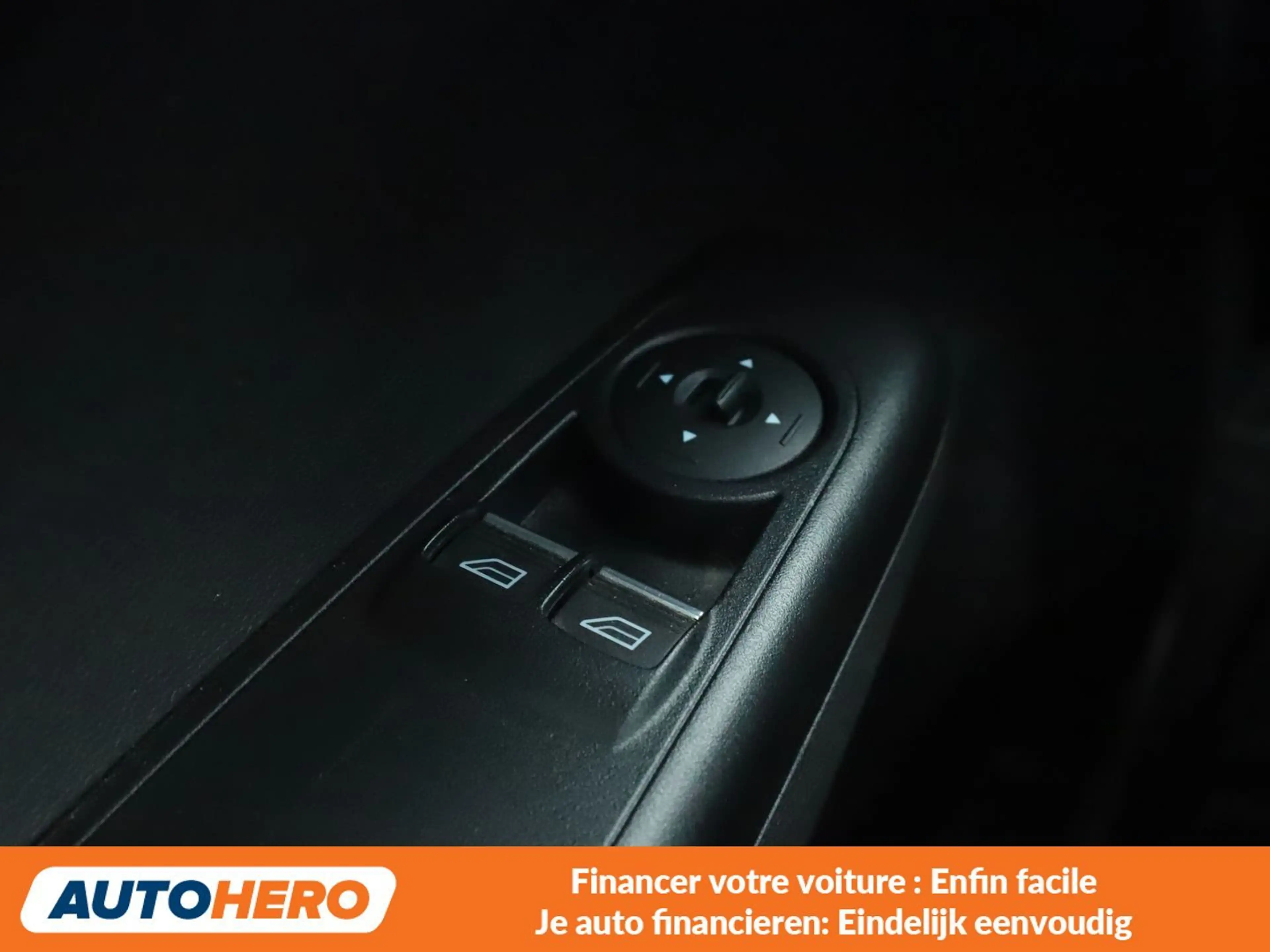 Ford Tourneo 1.0 EcoBoost Titanium — photo 14